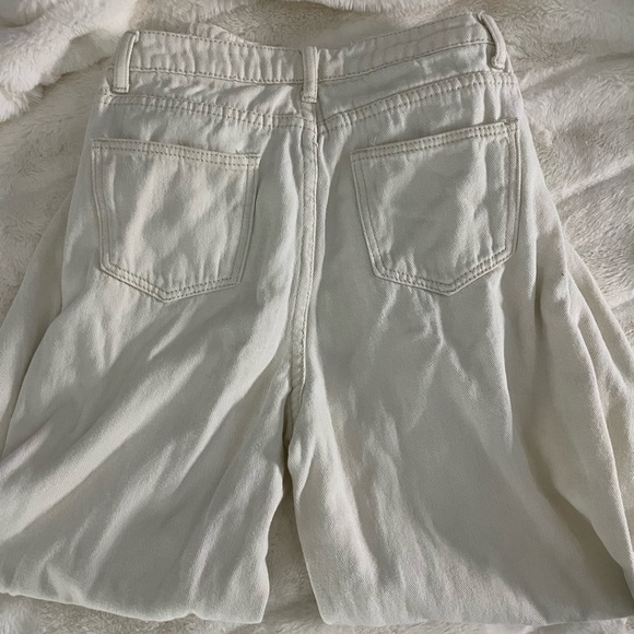 Cream Colored Flare Jeans - Picture 4 of 5